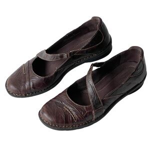 Clarks Women's Brown Leather Mary Jane Loafer Flats Slip On Comfort Shoes, 10M